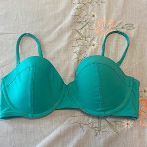 OLD NAVY BATHING SUIT TOP NWT
